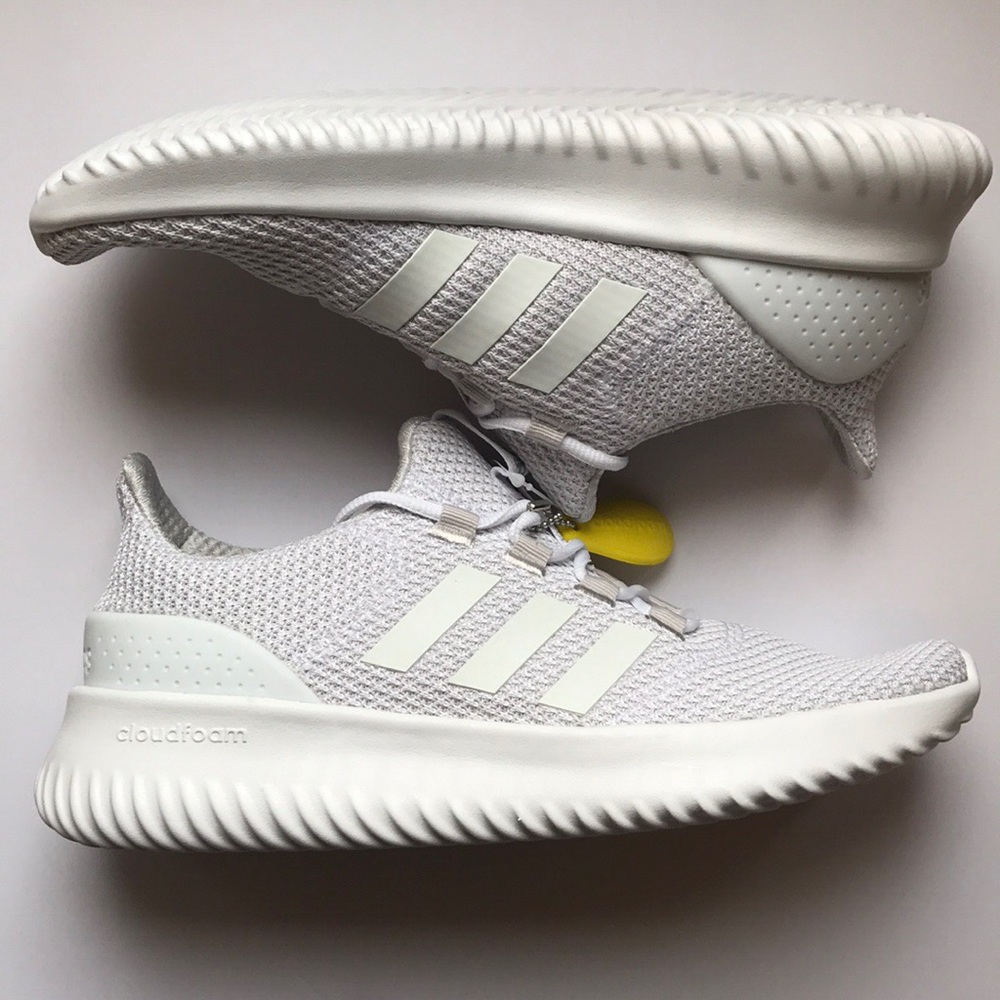 Women’s Adidas Cloudfoam Ultimate Sneakers - Picture 2 of 5